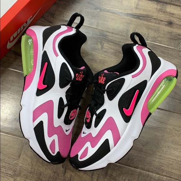 Nike Shoes - NIKE W AIR MAX 200 black/hyper pink